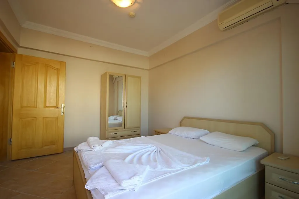 Triton Apartments 디딤